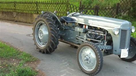 Ferguson TE 20 Baujahr 1949; Chevy V8; V8 Traktor | Doovi