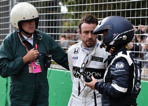 Fernando Alonso:  Hoy he gastado una de las vidas que me ...