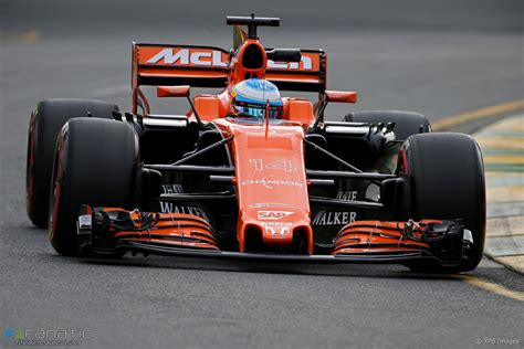 Fernando Alonso, McLaren, Albert Park, 2017 · F1 Fanatic