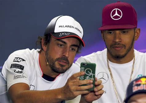 Fernando Alonso ya negocia con Mercedes   Libertad Digital