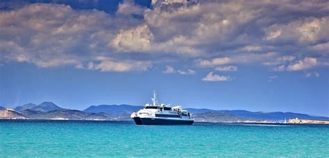 Ferry de Ibiza a Formentera   Guía de la isla de Formentera