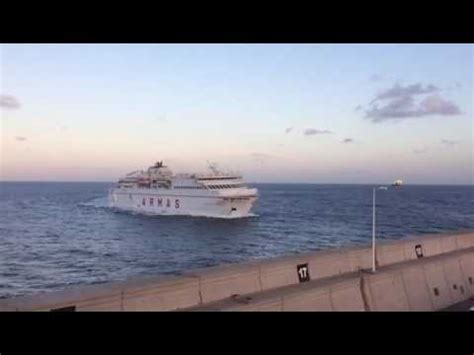 Ferry Tenerife Las Palmas choca contra el muelle   YouTube