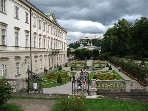 File:1806   Salzburg   Schloss Mirabell.JPG