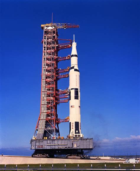 File:Apollo 11 rollout.jpg   Wikipedia
