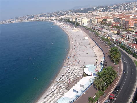 File:Beach of Nice, France.jpg   Wikimedia Commons