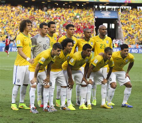 File:Brazil and Colombia match at the FIFA World Cup 2014 ...