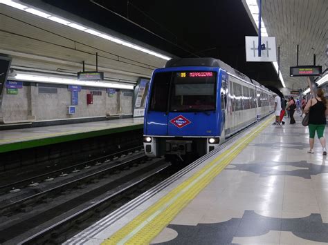 File:CAF 6000 Line 9 Metro Madrid at Estrella.JPG ...