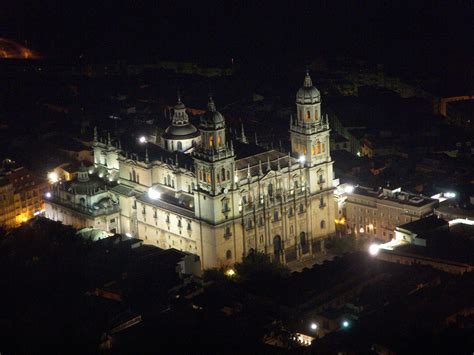 File:Catedral Jaén E20.jpg   Wikimedia Commons