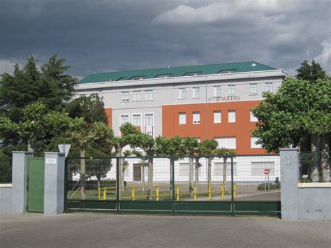 File:Colegio Jesuitas, León.JPG   Wikimedia Commons