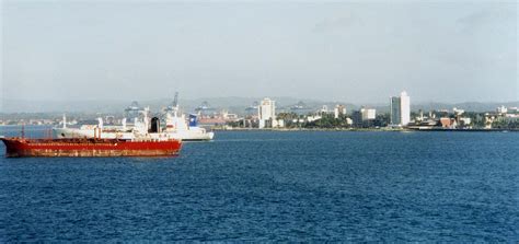 File:Colon Panama.jpg   Wikimedia Commons