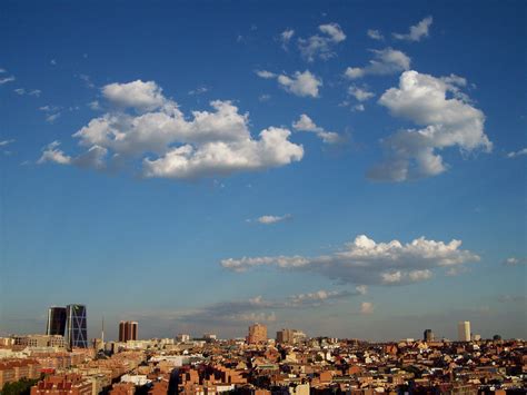 File:De Madrid al cielo 101.jpg   Wikimedia Commons