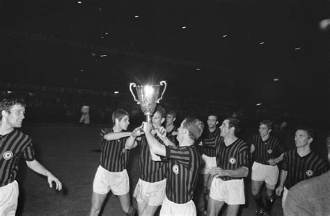 File:Europacup II finale 1968  2 .jpg   Wikimedia Commons