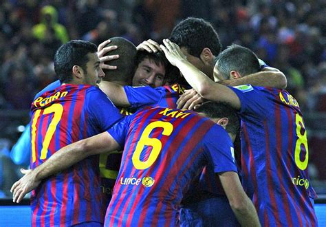 File:FC Barcelona Team, 2011.jpg   Wikimedia Commons