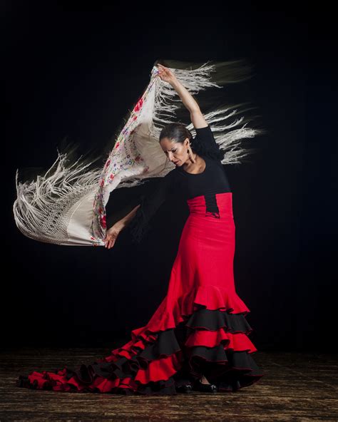 File:Flamenco dancer 3467.jpg