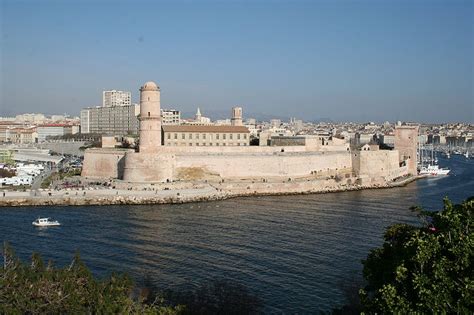 File:Fort Jean à Marseille 3.jpg   Wikimedia Commons