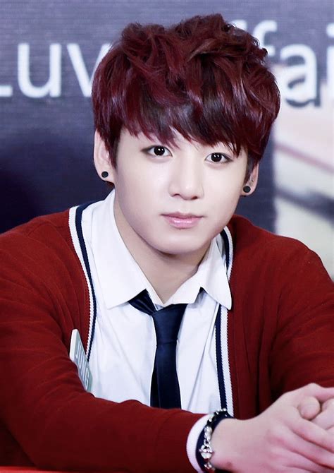 File:Jeon Jung kook at an fansign in Beijing on April 16 ...