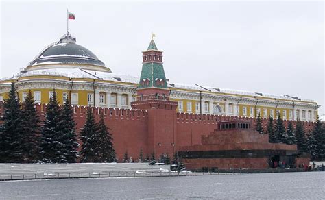 File:Moscow kremlin senate mausloleum.jpg   Wikimedia Commons