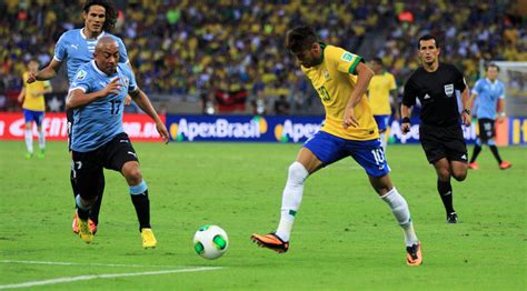 File:Neymar contra uruguai.jpg   Wikimedia Commons