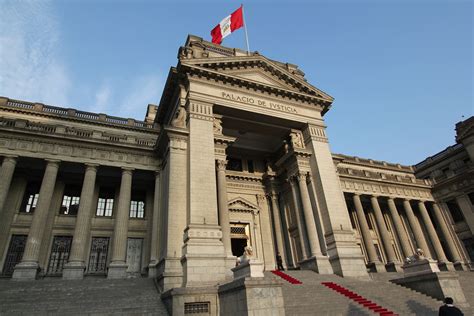 File:Palacio De Justicia, Lima, Peru.jpg   Wikimedia Commons
