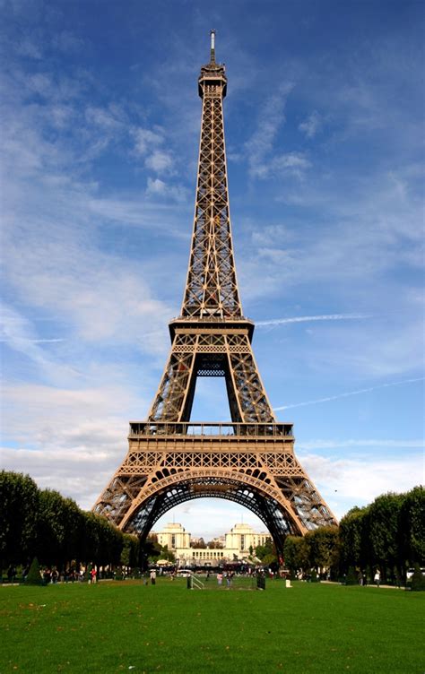File:Paris 06 Eiffelturm 4828.jpg   Wikipedia