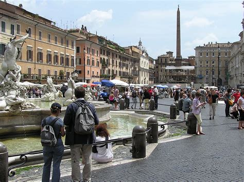 File:Piazza.navona.in.rome.arp.jpg   Wikimedia Commons