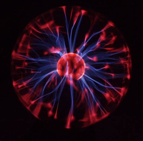 File:Plasma ball cosmocurio.jpg   Wikimedia Commons