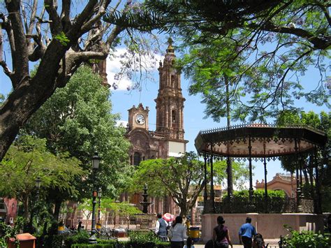 File:Plaza de armas y catedral de Zamora.jpg   Wikimedia ...