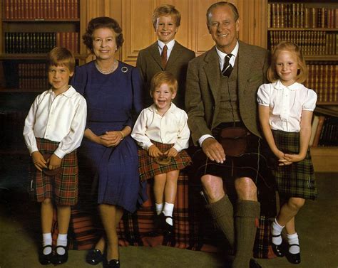 File:Queen Elizabeth, Prince Charles, and grandchildren ...