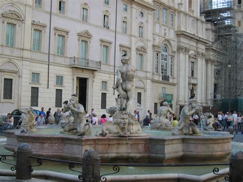 File:Roma fontana del moro.jpg   Wikimedia Commons