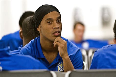 File:Ronaldinho bored.jpg   Simple English Wikipedia, the ...