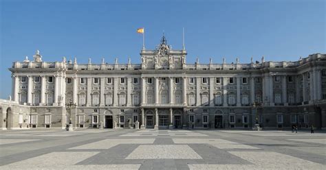 File:Royal Palace of Madrid 02.jpg   Wikipedia