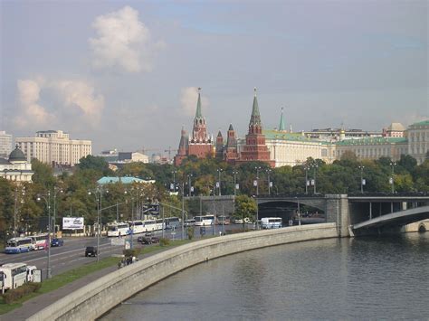 File:Russia Moscow Kremlin Overview 2.jpg   Wikimedia Commons