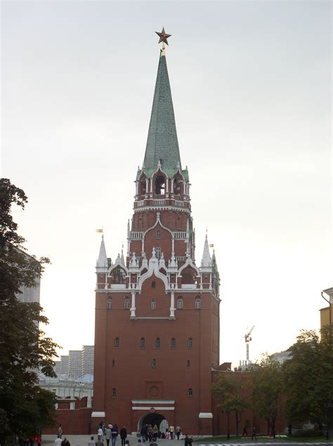 File:Russia Moscow Kremlin Trinity Tower 1.jpg   Wikimedia ...