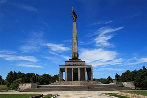 File:Slavin memorial, Bratislava.jpg   Wikimedia Commons