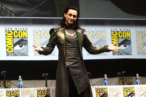 File:Tom Hiddleston, Loki  2 .jpg   Wikimedia Commons
