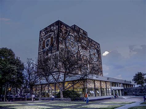 File:UNAM Biblioteca Central.jpg   Wikimedia Commons