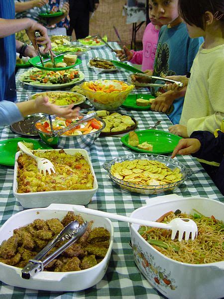 File:Vegetarian buffet.jpg   Wikimedia Commons