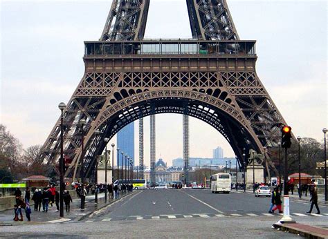 File:Vue sur la Tour Eiffel , Eiffel Tower in Paris France ...