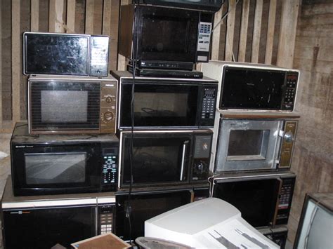 File:Wall of microwaves.JPG   Wikimedia Commons