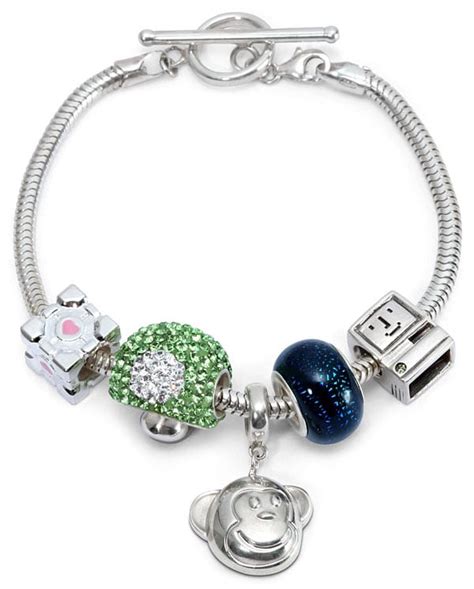 Finally a Charm Bracelet for Geeks! Take that Pandora...