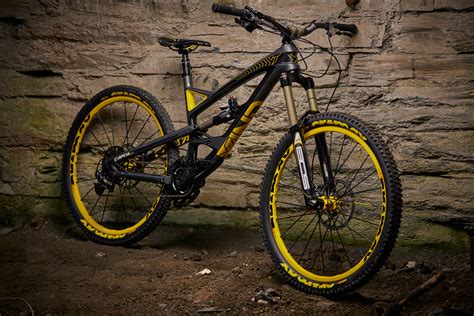 Five 170mm enduro mountain bikes   Dirt