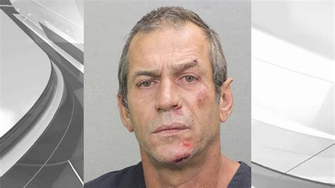 Florida Man Threatens To Cut Girlfriend Head Off With ...