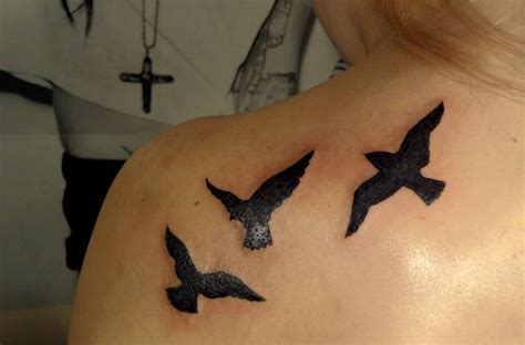 Flying Birds Tattoo On Shoulder Back For Girls ...