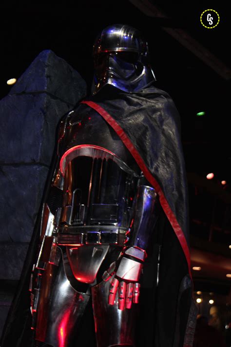 Force Awakens Costumes Take Over the D23 Expo Floor!