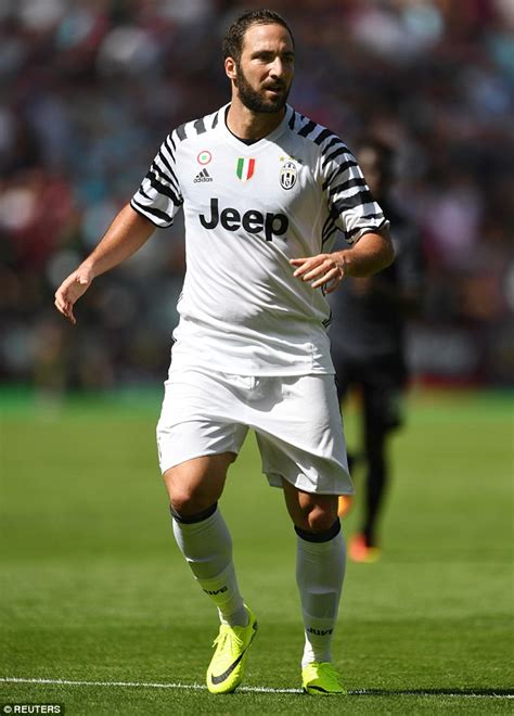 Former Real Madrid star claims Gonzalo Higuain returned to ...