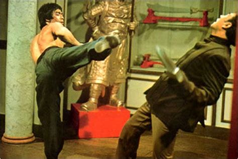 Foto de Bruce Lee en la película Operación dragón   Foto ...