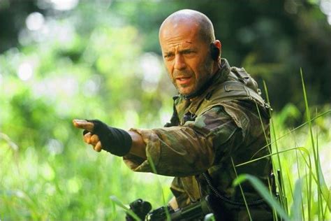 Foto de Bruce Willis en la película Lágrimas del Sol ...