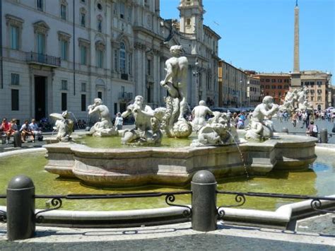 Foto de Piazza Navona, Roma: Palacio Pamphili  embajada de ...