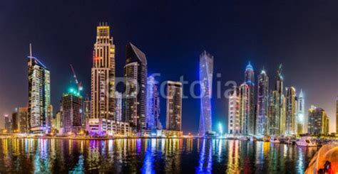 Foto mural Skyline Noche En Dubai ciudades
