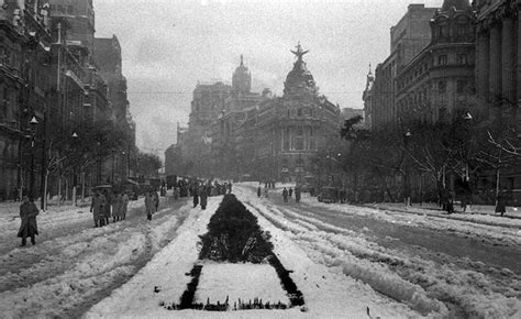 Fotos antiguas: La Calle de Alcalá nevada